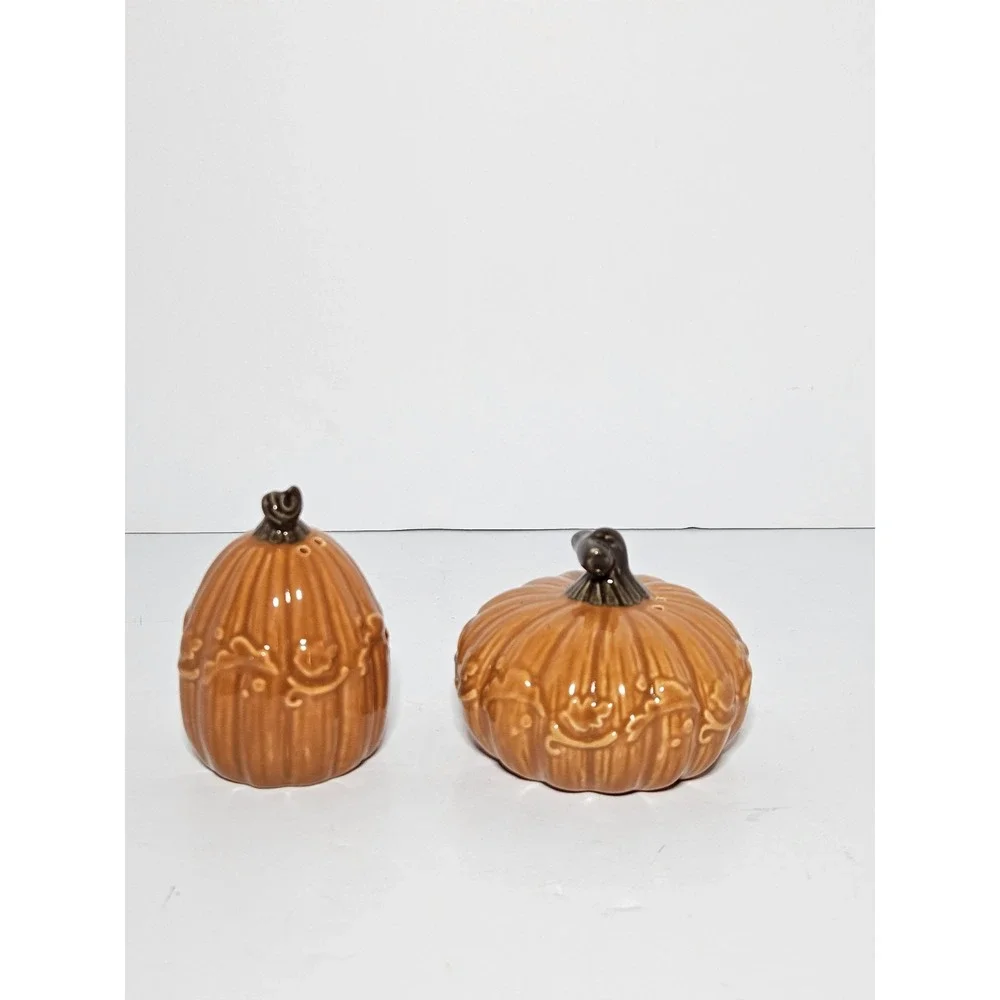 Ceramic Pumpkin Salt and Pepper Shakers Set Fall Thanksgiving Harvest Decor